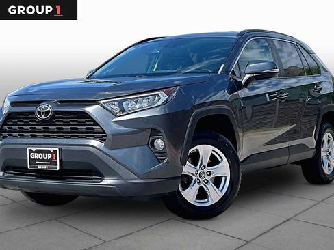Used 2020 Toyota RAV4 XLE AWD/4WD image 1