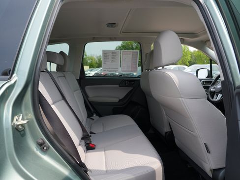 Used 2018 Subaru Forester 2.5i Premium w/ All-Weather Package AWD/4WD image 29