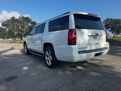 Used 2017 Chevrolet Suburban Premier image 3
