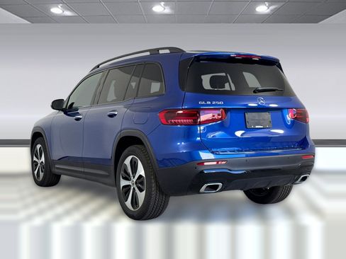 New 2025 Mercedes-Benz GLB 250 image 3