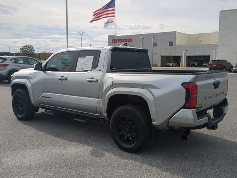 Used 2024 Toyota Tacoma SR5 image 15