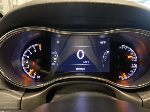 Used 2022 Jeep Grand Cherokee Limited image 19