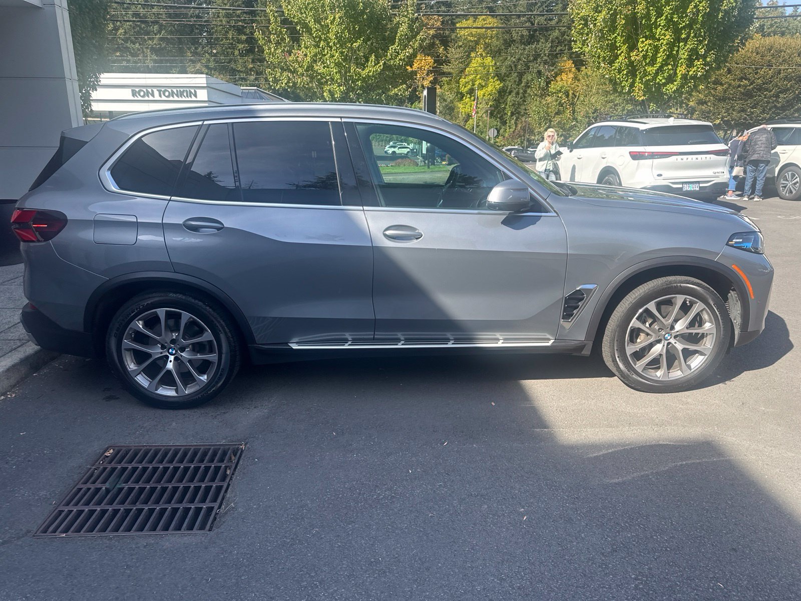 Used 2024 BMW X5 xDrive40i w/ Premium Package AWD/4WD image 6