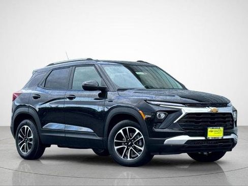New 2026 Chevrolet TrailBlazer LT w/ Driver Confidence Package FWD image 2
