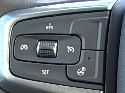 Used 2022 Chevrolet Silverado 1500 LT w/ Z71 Off-Road Package image 13