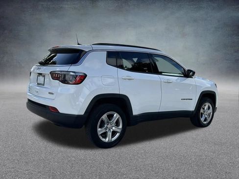 Used 2023 Jeep Compass Latitude AWD/4WD image 5