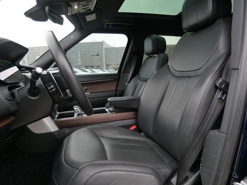 Used 2023 Land Rover Range Rover SE image 13