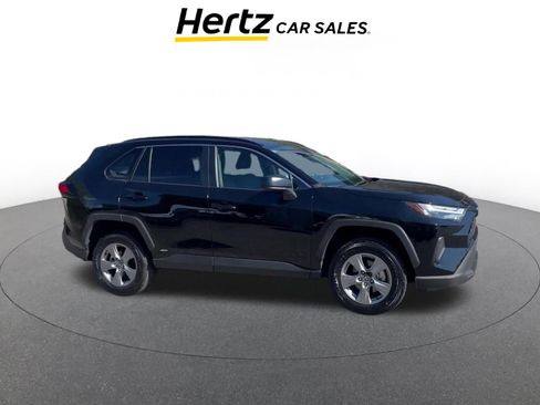 Used 2025 Toyota RAV4 LE image 1