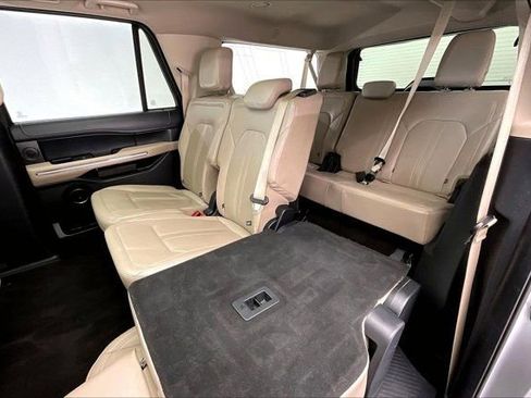 Used 2022 Ford Expedition Max Limited image 19