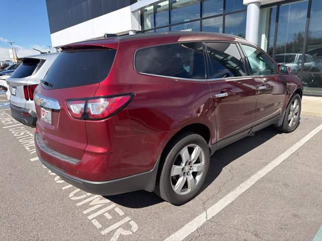 Used 2017 Chevrolet Traverse LT w/ Style and Technology Package AWD/4WD image 3