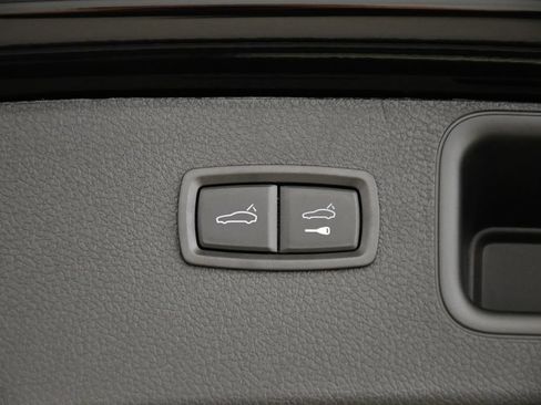 Certified 2026 Porsche Macan AWD/4WD image 60