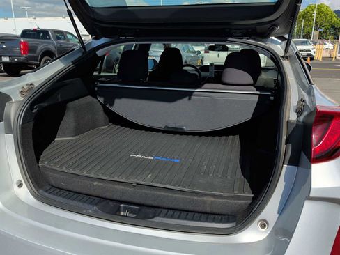 Used 2020 Toyota Prius Prime LE image 19