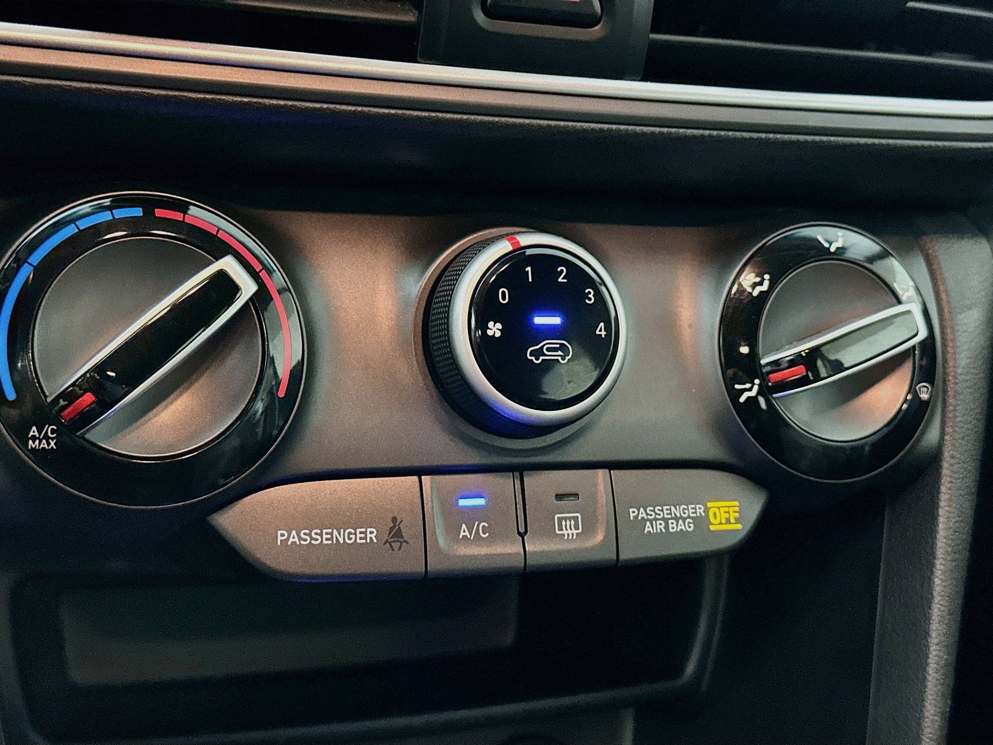 Used 2020 Hyundai Kona SEL FWD image 23