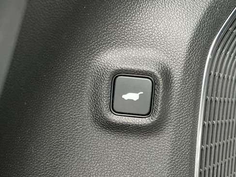 Used 2024 Acura MDX A-Spec image 18