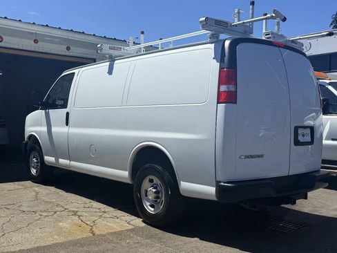 Used 2020 Chevrolet Express 2500 w/ Driver Convenience Package RWD image 7