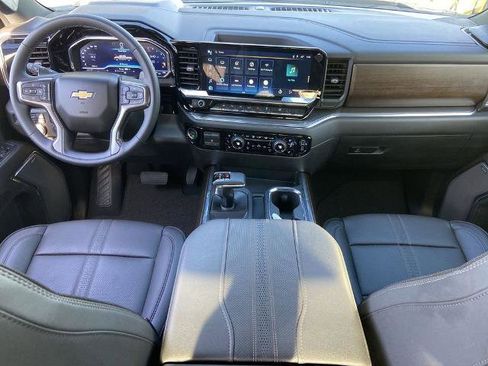 Certified 2024 Chevrolet Silverado 1500 High Country w/ Technology Package image 15