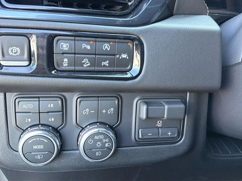 Used 2026 GMC Yukon XL AT4 w/ Premium Trailering Package AWD/4WD image 20