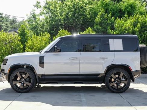 New 2026 Land Rover Defender 110 X-Dynamic SE AWD/4WD image 11
