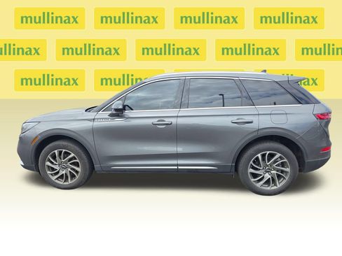 Used 2021 Lincoln Corsair AWD w/ Rear Removable Package Tray image 11