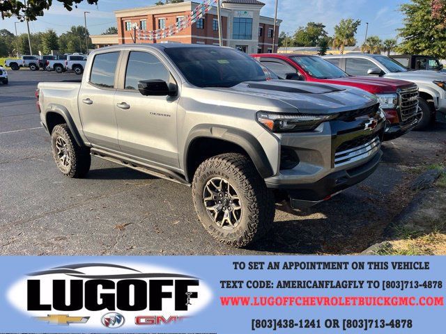 Used 2025 Chevrolet Colorado ZR2 w/ Technology Package AWD/4WD image 1