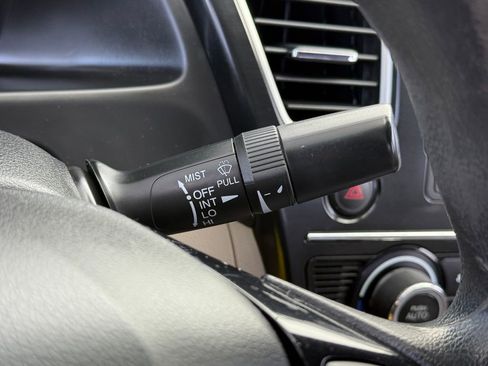 Used 2013 Honda Civic Hybrid Sedan image 22