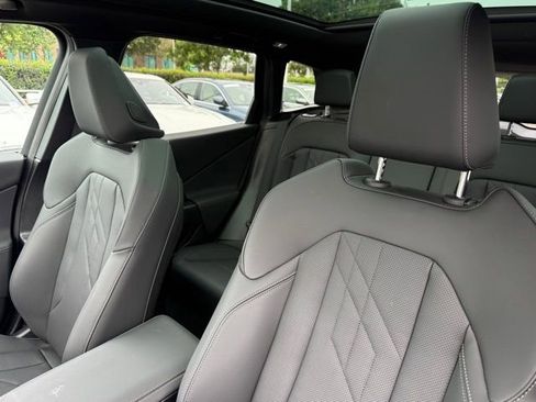 Used 2025 BMW X3 xDrive30i w/ Convenience Package image 21