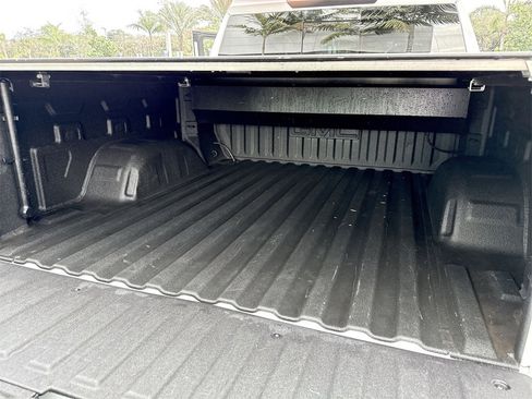 Used 2021 GMC Sierra 1500 Elevation w/ Preferred Package image 54