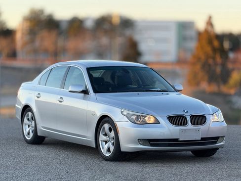Used 2008 BMW 528i Sedan image 1