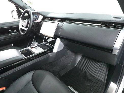 Used 2024 Land Rover Range Rover SE AWD/4WD image 36