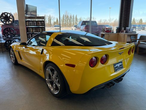 Used 2010 Chevrolet Corvette Grand Sport w/ Preferred Equipment Group image 4