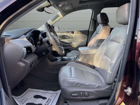 Used 2018 Chevrolet Traverse Premier image 13