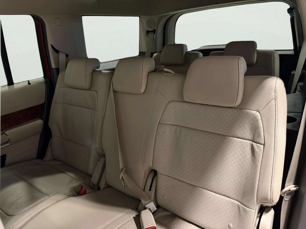 Used 2011 Ford Flex Limited FWD image 19