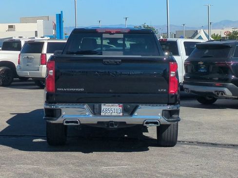 Used 2023 Chevrolet Silverado 1500 LTZ w/ Technology Package AWD/4WD image 7