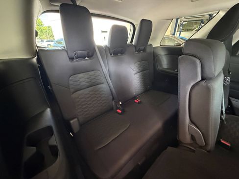 Used 2025 Nissan Pathfinder SV AWD/4WD image 24