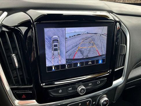 Used 2023 Chevrolet Traverse LT w/ LT Premium Package image 14