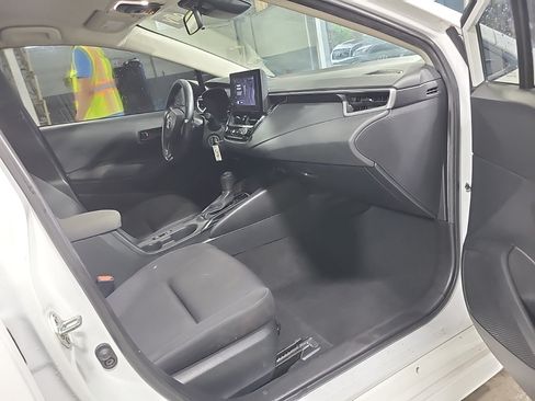 Used 2024 Toyota Corolla LE FWD image 8