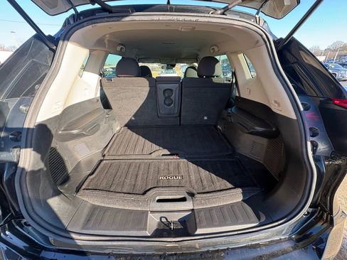 Used 2020 Nissan Rogue S image 9