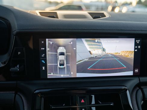 Certified 2025 Porsche Panamera 4 image 18