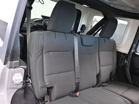 Used 2020 Jeep Wrangler Unlimited Sport S image 45