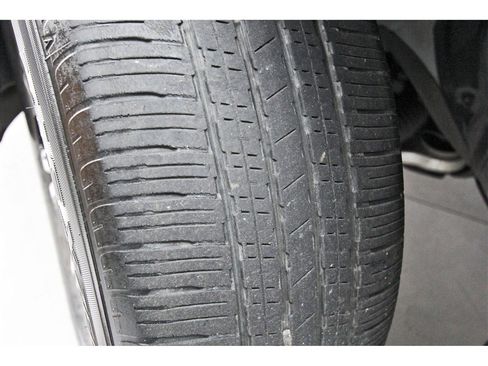 Used 2023 Nissan Rogue SV w/ SV Premium B Package image 30