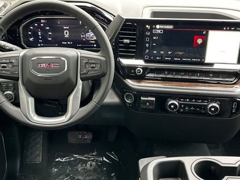 New 2026 GMC Sierra 2500 SLE w/ Preferred Package AWD/4WD image 11