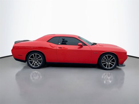 Used 2023 Dodge Challenger R/T image 8