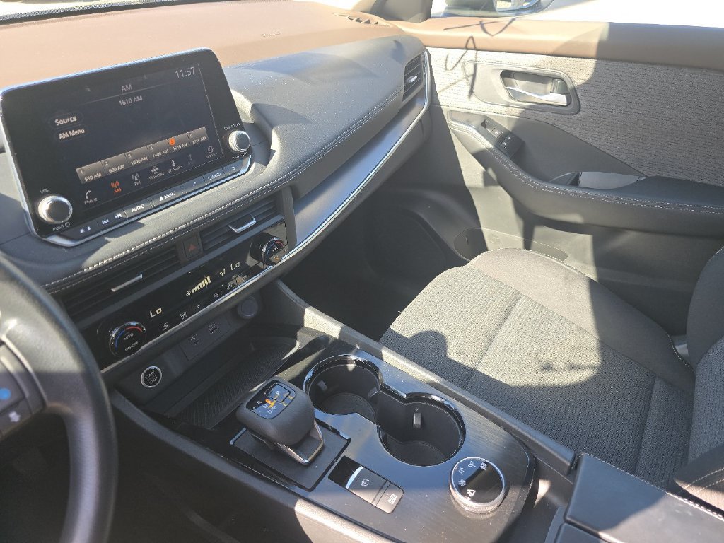 Used 2023 Nissan Rogue SV AWD/4WD image 28