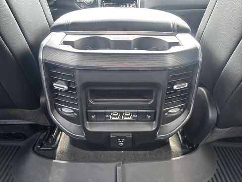 Used 2024 RAM 1500 Laramie AWD/4WD image 14
