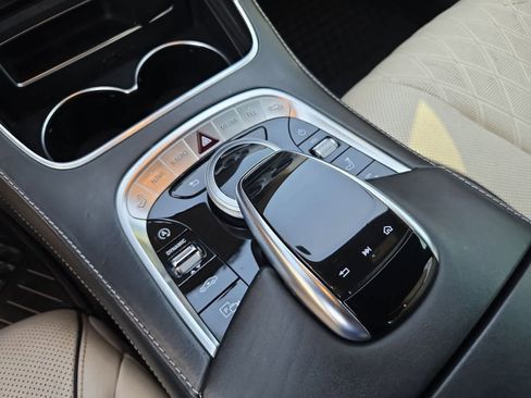 Used 2018 Mercedes-Benz S 560 Sedan image 30
