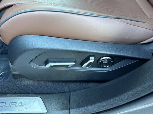Used 2025 Acura RDX SH-AWD w/ Advance Package image 12