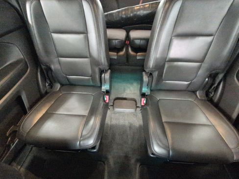 Used 2015 Ford Explorer Limited w/ Equipment Group 301A AWD/4WD image 23
