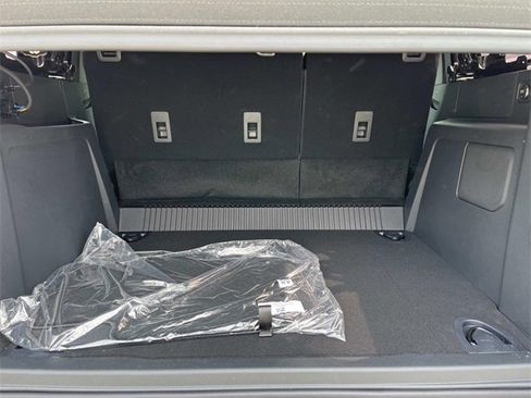 New 2025 Ford Bronco 4-Door image 21