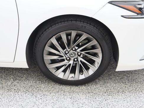 Used 2025 Lexus ES 350 Ultra Luxury w/ Accessory Package (Z2) FWD image 5