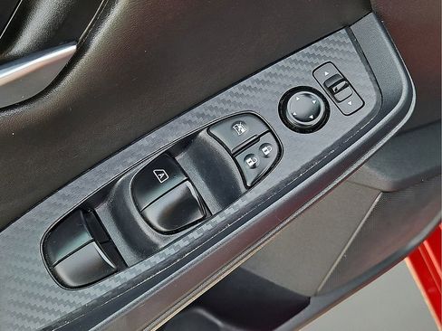 Used 2024 Nissan Sentra SV FWD image 17